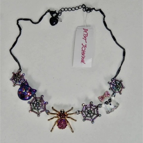 BETSEY JOHNSON HALLOWEEN SPIDER CAT GHOST & WEB PENDANT NECKLACE WITH CRYSTALS - Picture 3 of 13